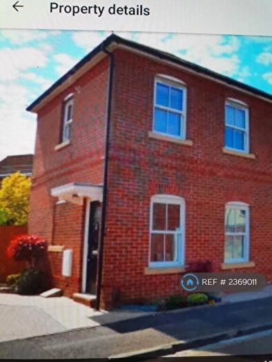 1 Bedroom Maisonette To Rent In Temple Mews, Gosport, PO12