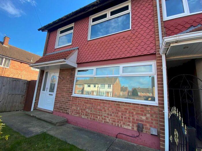 3 Bedroom Semi-Detached House To Rent In Darnell Green, Middlesbrough, TS4