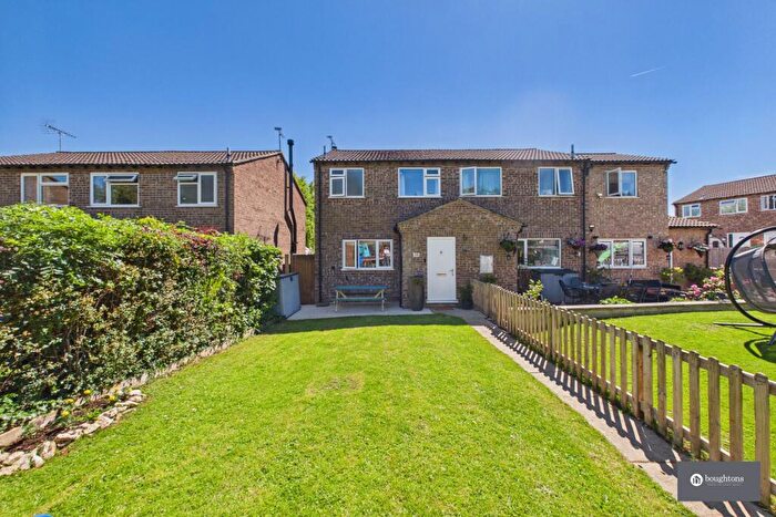 3 Bedroom Semi-Detached House For Sale In Montabaur Road, Brackley, NN13