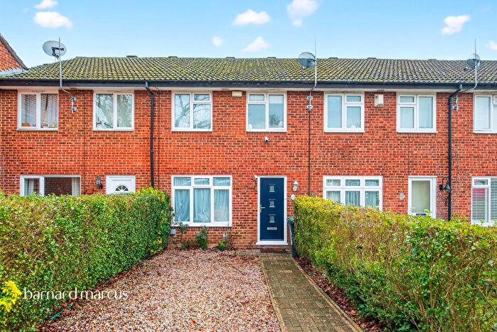 3 Bedroom Terraced House For Sale In Greenwood Drive, Redhill, RH1