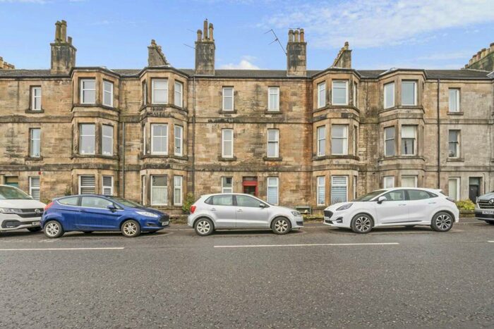 2 Bedroom Flat To Rent In Easwlad Bank, Kilbarchan, PA10