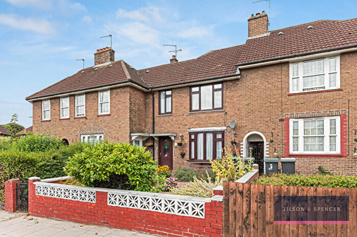 3 Bedroom Terraced House For Sale In Great Cambridge Road, London, N17