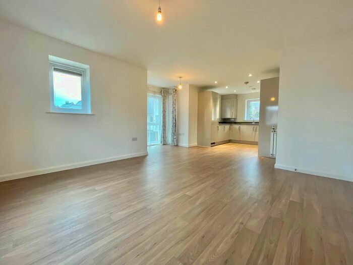 2 Bedroom Flat To Rent In Russet Walk, Greenhithe, DA9