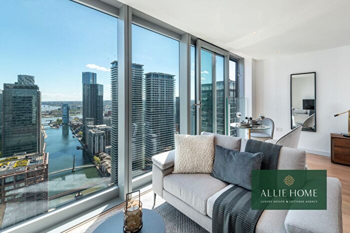 Studio For Sale In Marsh Wall, London, E14