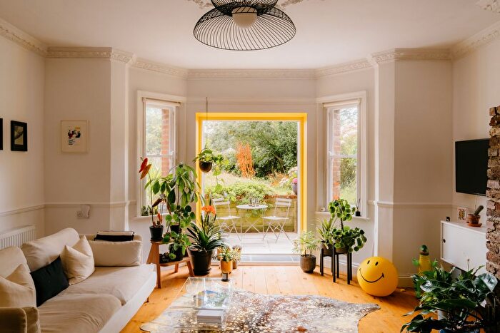 3 Bedroom Flat For Sale In Pevensey Road, St. Leonards-On-Sea, TN38