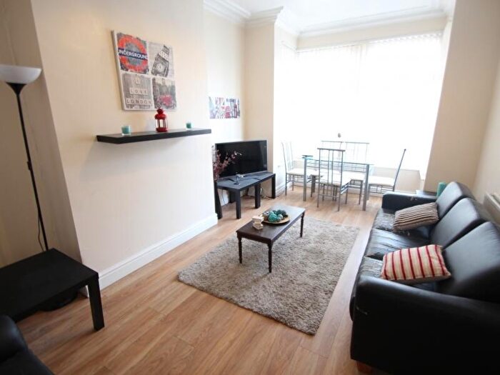 5 Bedroom Terraced House To Rent In Headingley Mount, Headingley, Leeds, LS6