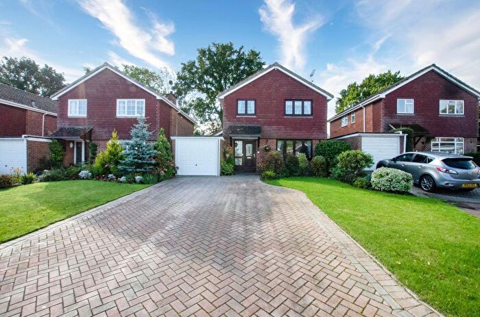 4 Bedroom Detached House For Sale In Monarch Way, West End, Southampton, SO30