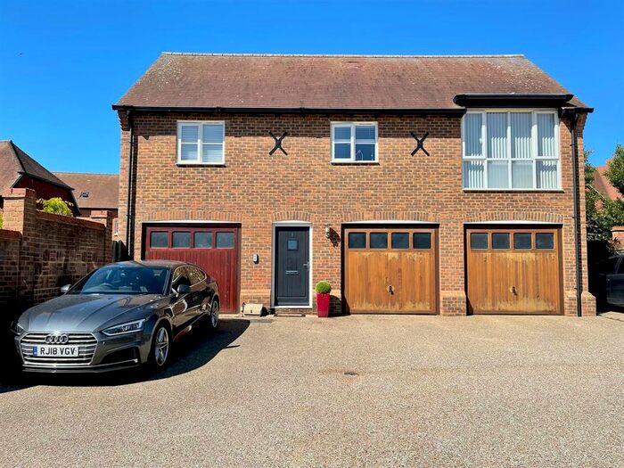 1 Bedroom Flat To Rent In Froli Court, Upper Froyle, Alton, GU34