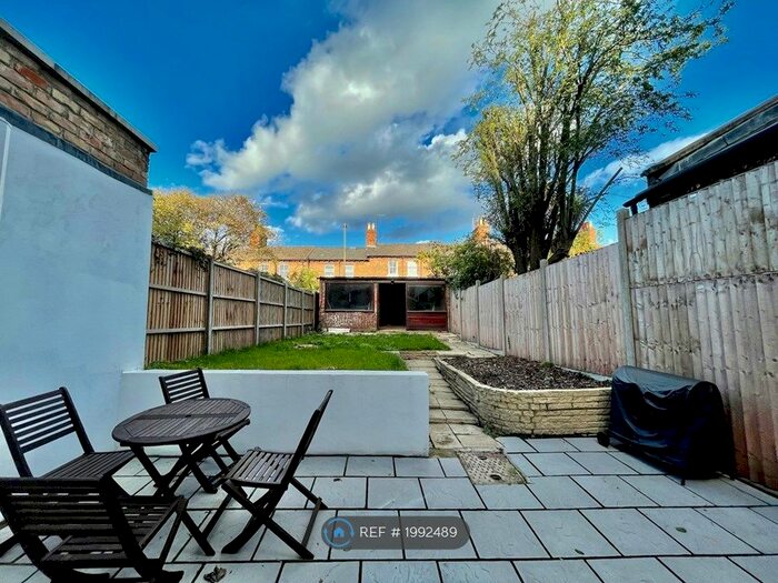 5 Bedroom Terraced House To Rent In Gratton Terrace, London, NW2