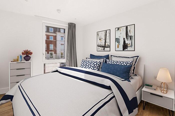 2 Bedroom Apartment To Rent In Station Approach, Epsom, Surrey, KT19