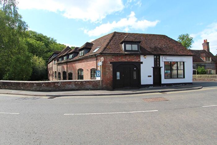 2 Bedroom Maisonette For Sale In Riverside Mews, Bridge Street, Wickham, PO17