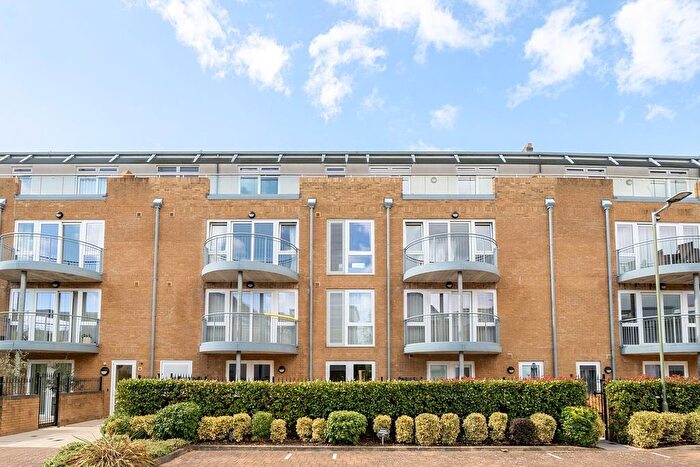 2 Bedroom Flat For Sale In Almansa Way, Lymington, SO41