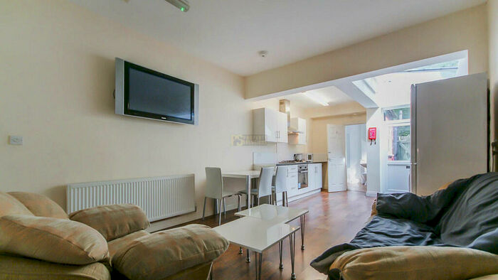 3 Bedroom Terraced House To Rent In Dogpool Lane - Ensuite Student Property, B30