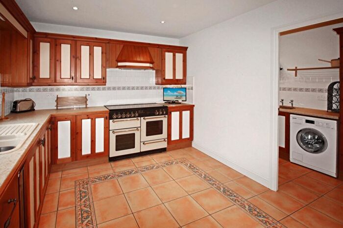 3 Bedroom Bungalow For Sale In Church Close, Harborough Magna, Rugby, CV23
