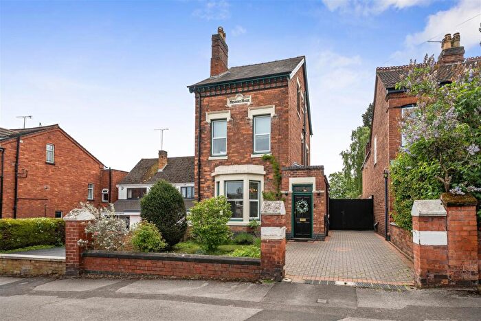 4 Bedroom Detached House For Sale In Bewdley Hill, Kidderminster, DY11