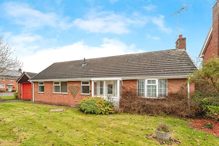 3 Bedroom Detached Bungalow For Sale In St Andrew's Walk, Mickle Trafford, Chester, CH2