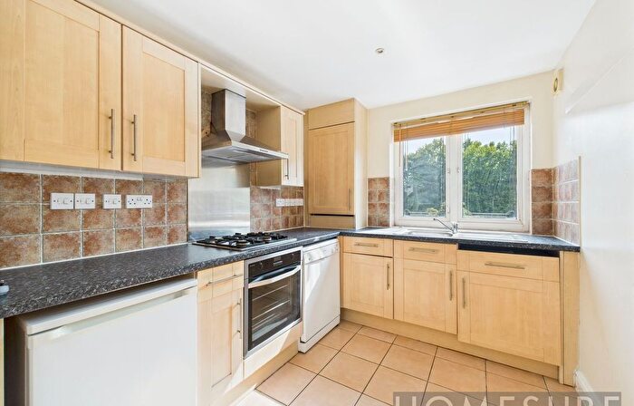 2 Bedroom Flat To Rent In Aigburth Road, Liverpool, L17
