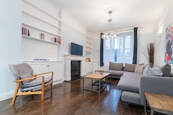 3 Bedroom Flat For Sale In Goldney Road, Maida Vale, W9