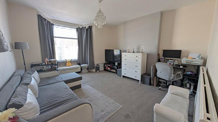 2 Bedroom Property To Rent In Pinner Road, Harrow, HA1