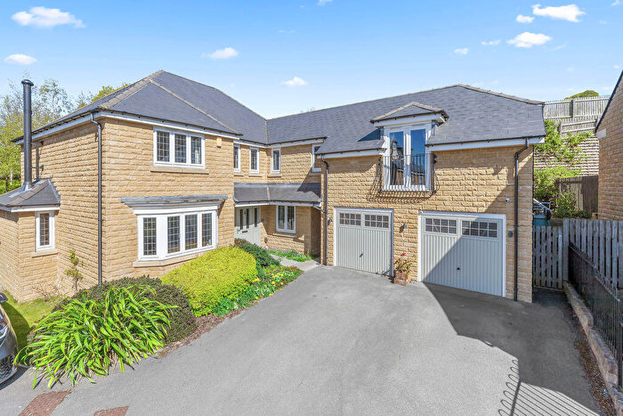 5 Bedroom Detached House For Sale In Leyfield, Baildon, BD17