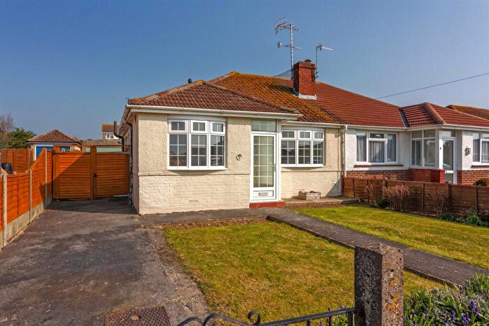 2 Bedroom Semi-Detached Bungalow To Rent In Gordon Road, Lancing, BN15