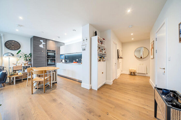 2 Bedroom Apartment For Sale In Pegler Square, London, SE3