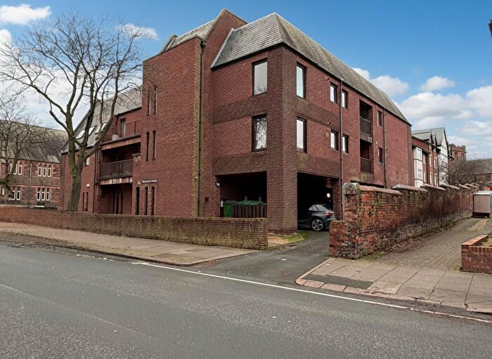 2 Bedroom Flat For Sale In Warwick Square, Grosvenor House Warwick Square, CA1