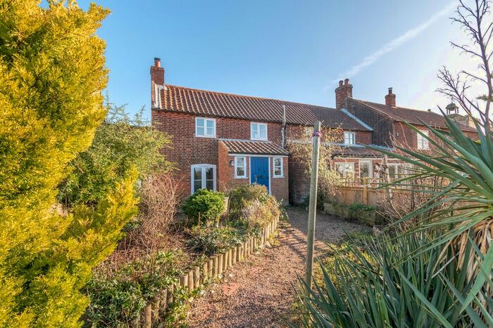 2 Bedroom Cottage For Sale In Mill Road, Burnham Overy Town, PE31