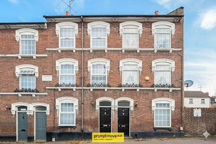 4 Bedroom End Of Terrace House To Rent In Liverpool Road Luton, LU1