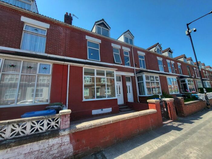 4 Bedroom Terraced House To Rent In Stamford Street, Manchester, M16