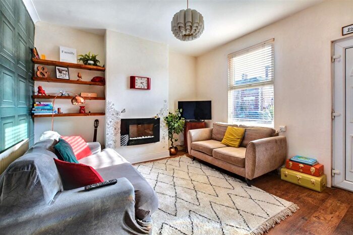 3 Bedroom Terraced House For Sale In Park Road, Bestwood Village, NG6