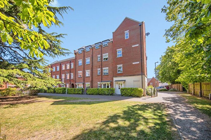 2 Bedroom Apartment For Sale In Bramley Hill, Ipswich, IP4