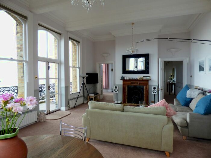 2 Bedroom Flat To Rent In Victoria Parade, Ramsgate, CT11