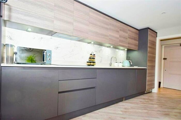 2 Bedroom Apartment To Rent In High Road, Benfleet, SS7