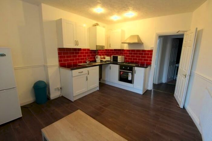2 Bedroom Flat To Rent In Richmond Road - Cardiff, CF24
