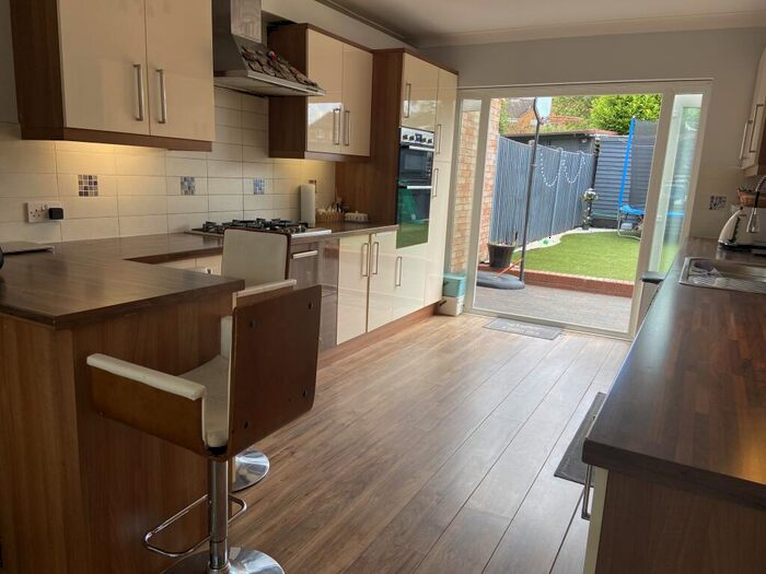 4 Bedroom House To Rent In Whitmore Road, Whitnash, Leamington Spa, CV31