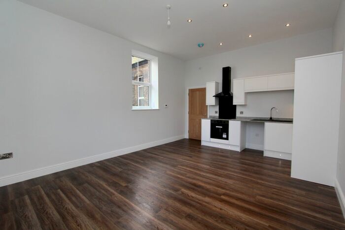 2 Bedroom Flat To Rent In Lane End, Chapeltown, Sheffield, S35