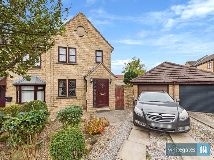3 Bedroom Semi-Detached House For Sale In Fieldhurst Court, Bierley, Bradford, West Yorkshire, BD4