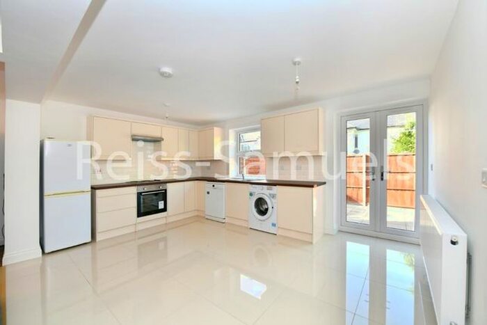 6 Bedroom Town House To Rent In Lockesfield Place, Isle Of Dogs, Docklands, London, E14