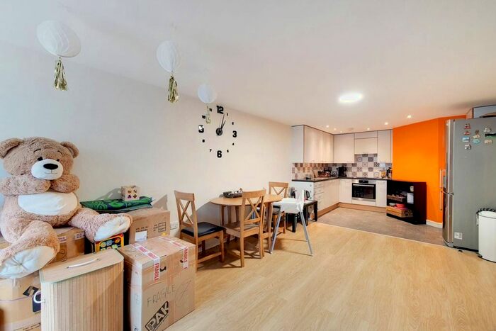 2 Bedroom Flat To Rent In Argyll Road, Woolwich, London, SE18