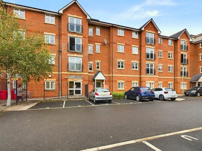 2 Bedroom Apartment To Rent In Ladybarn Lane, Fallowfield, Manchester, M14