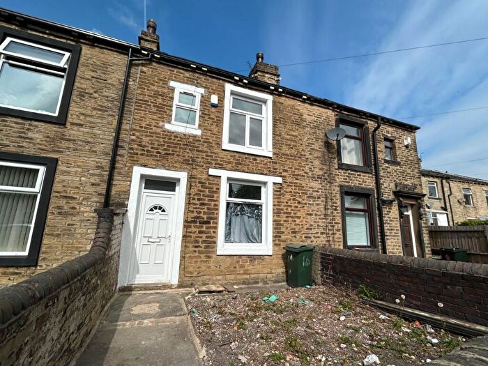 2 Bedroom Terraced House For Sale In Town Gate, Wyke, Bradford, BD12