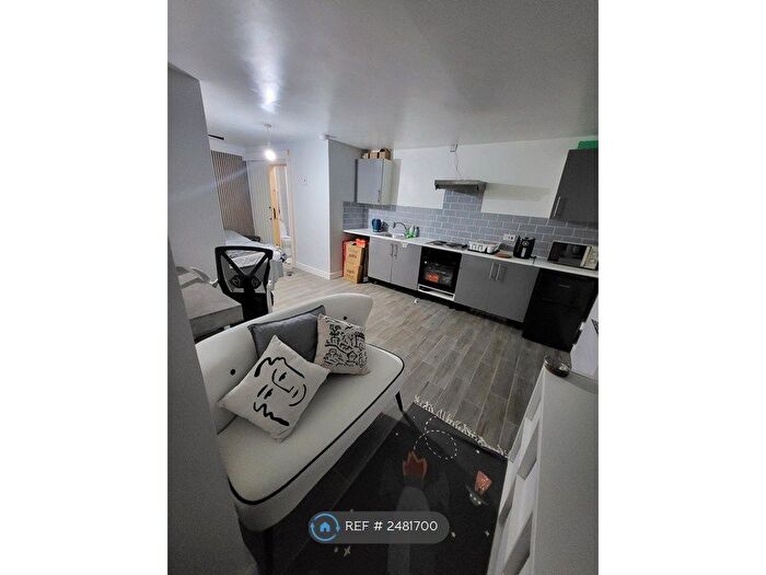 1 Bedroom Studio To Rent In Pershore Road, Birmingham, B30