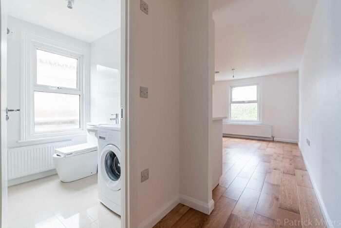 Flat To Rent In Lordship Lane East Dulwich, SE22