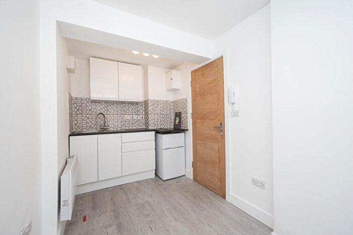 Studio To Rent In Pellerin Road, , Hackney, London, N16