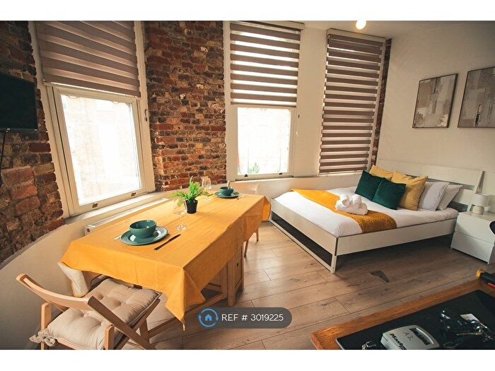 Studio To Rent In Seven Sisters Road, London, N4