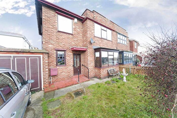 3 Bedroom Semi-Detached House For Sale In Eastland Avenue, Hartlepool, TS26