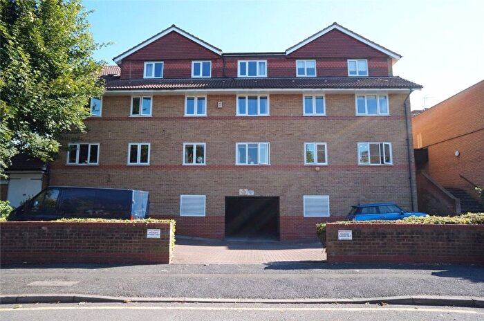1 Bedroom Flat To Rent In Manor Road, Hunters Lodge, DA15