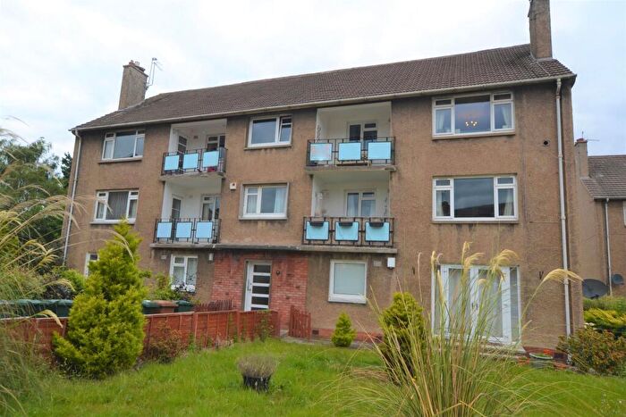 2 Bedroom Flat To Rent In Orchard Brae Gardens, Edinburgh, EH4
