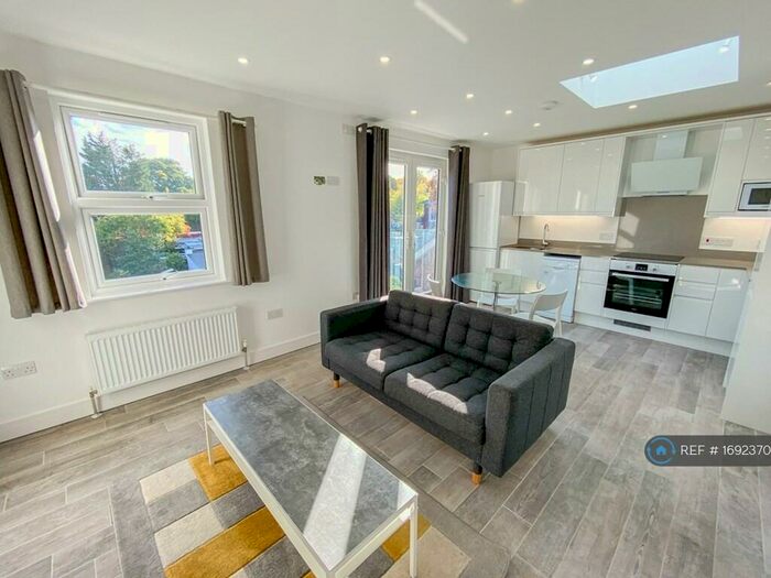 1 Bedroom Flat To Rent In Stanley Park Road, Carshalton, SM5